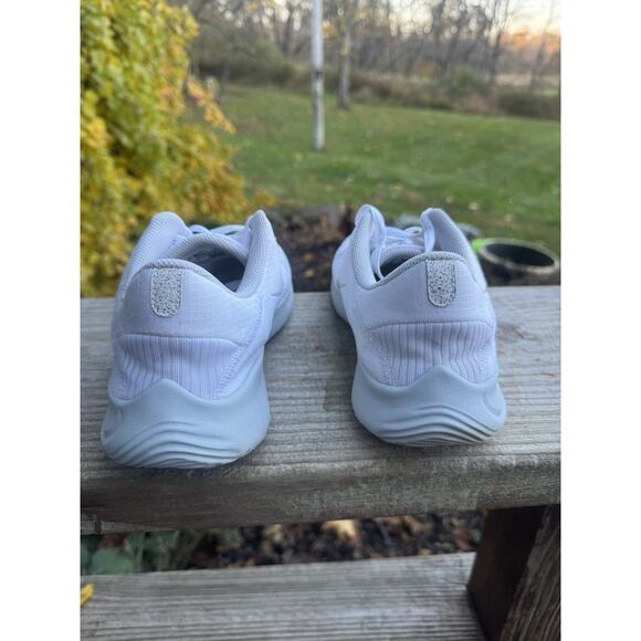 Nike Women's Flex Experience Run 11 Shoes White/Pure Platinum DH8254-100 Sz 10w - Picture 6 of 10